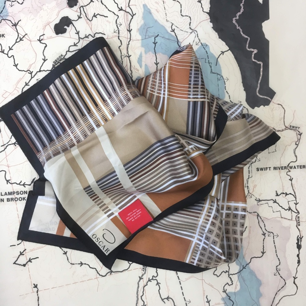 3/$50!! Oscar de la Renta Vintage Silk Long Scarf